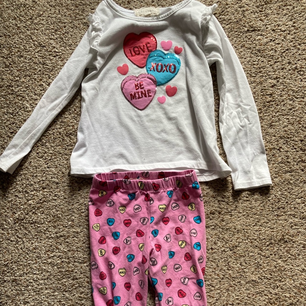 Girl’s Valentine’s Day outfit